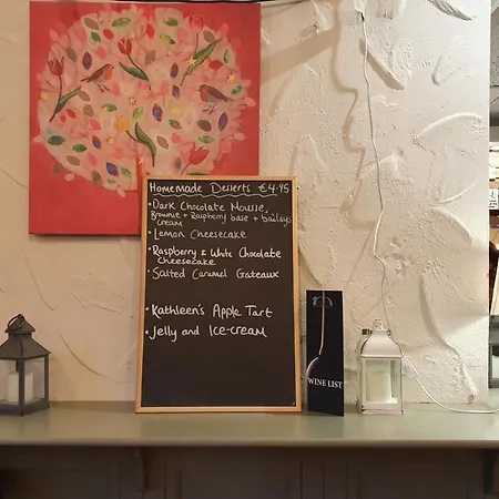 Hotel The Bowers Bar & Restaurant *