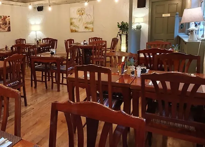 מלון The Bowers Bar & Restaurant